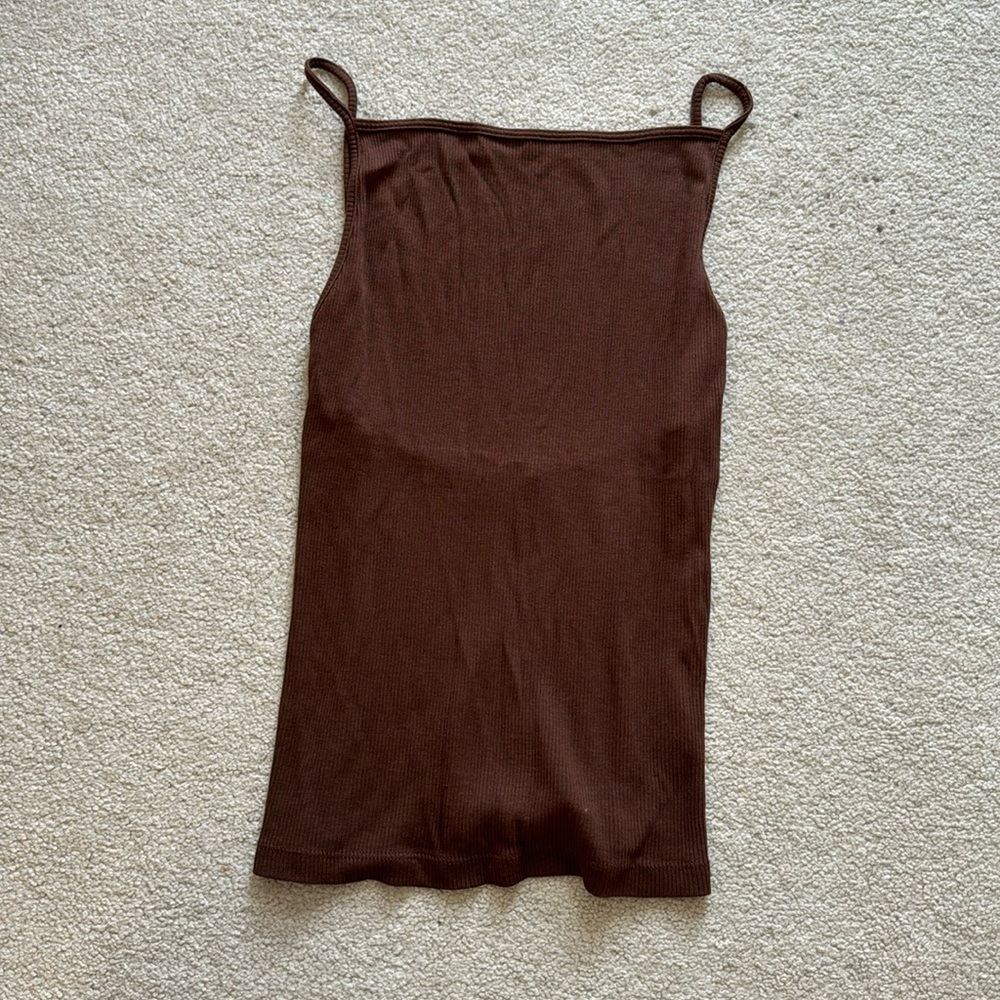 Nia Thomas open back tank